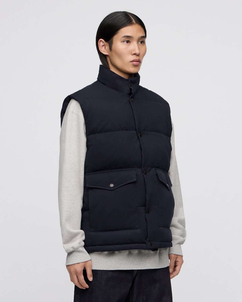 momoです。room306contemporary vest Momotaro Jeans US Duty Free Indigo Blue Denim Quilted Vest Mens